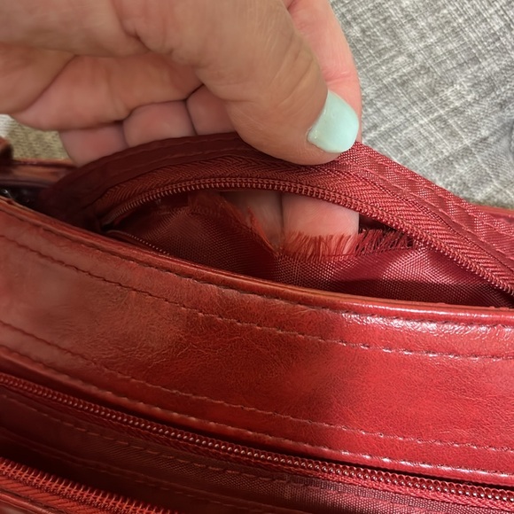 Small Crossbody no Purse and Wallet - Picture 4 of 5